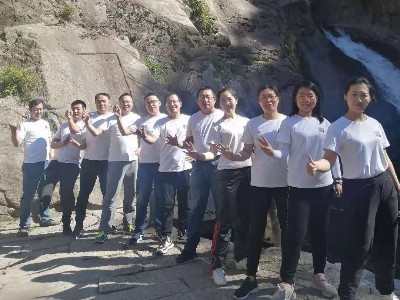 睿寂行空壓機人，嶗山一日游！